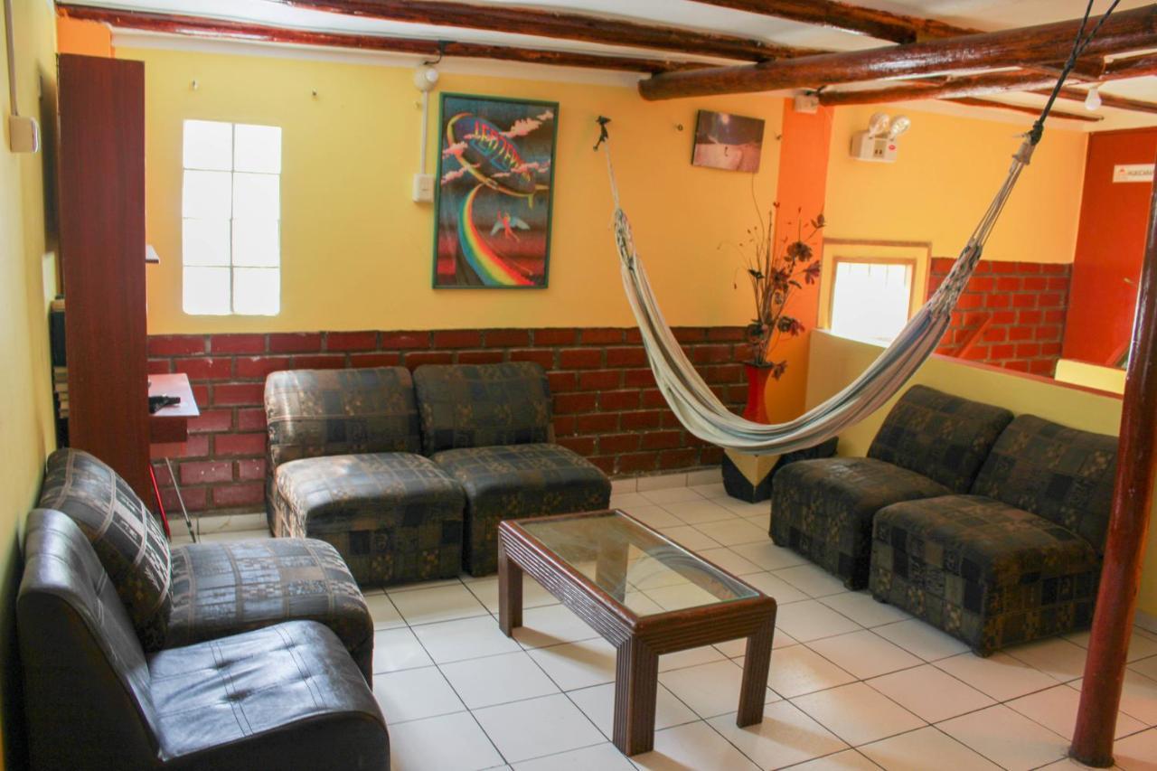 Andes Hostel Huaraz  Exterior photo